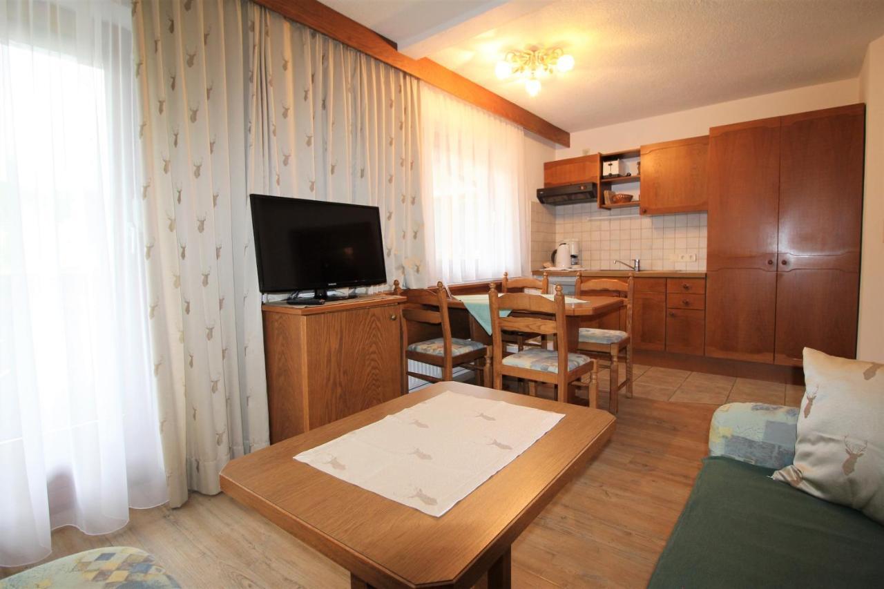 Ivos Sonnenpension Leutasch Buitenkant foto