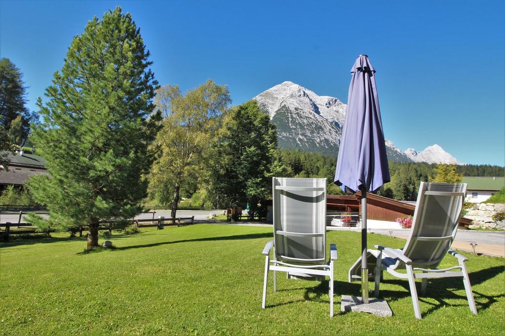 Ivos Sonnenpension Leutasch Buitenkant foto