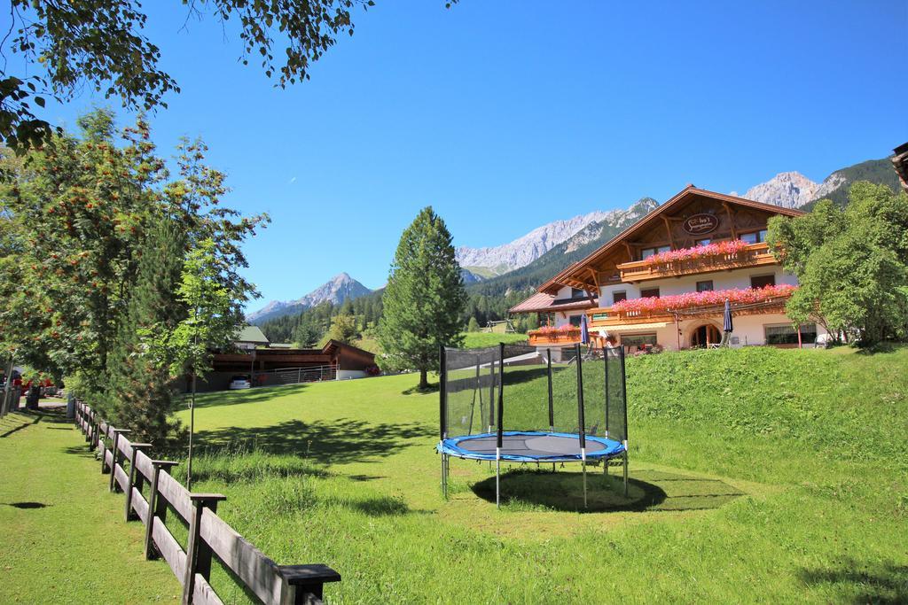Ivos Sonnenpension Leutasch Buitenkant foto