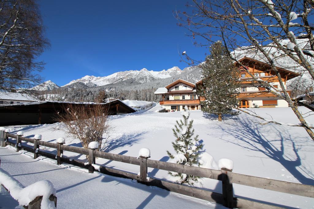 Ivos Sonnenpension Leutasch Buitenkant foto