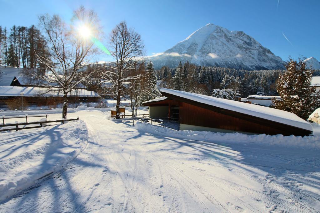 Ivos Sonnenpension Leutasch Buitenkant foto