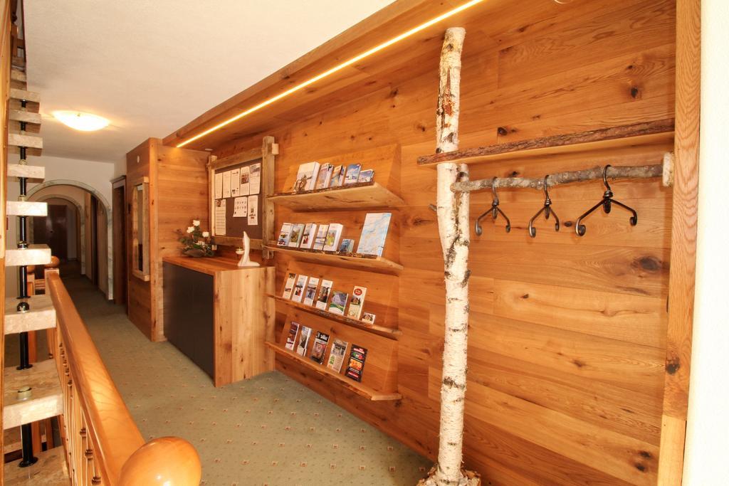 Ivos Sonnenpension Leutasch Buitenkant foto